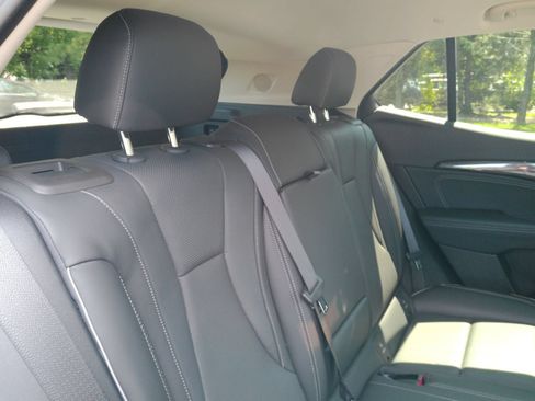 Certified 2023 Buick Envision Essence FWD image 20