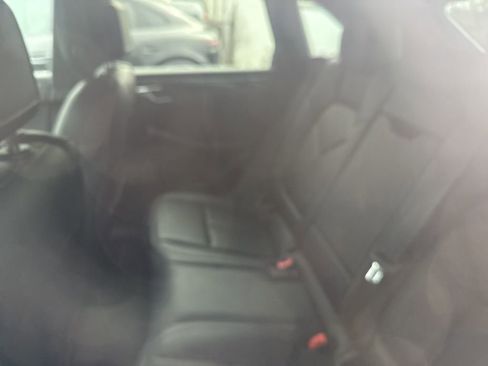 Certified 2026 Porsche Macan AWD/4WD image 8