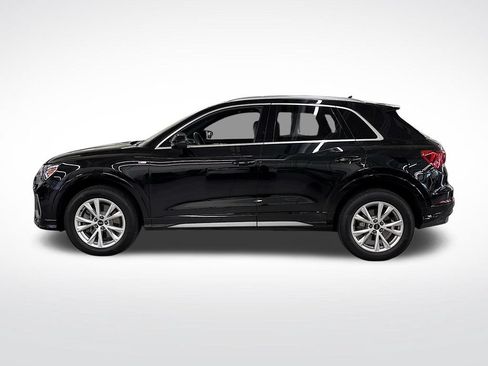 Used 2025 Audi Q3 2.0T Premium w/ Convenience Package AWD/4WD image 2
