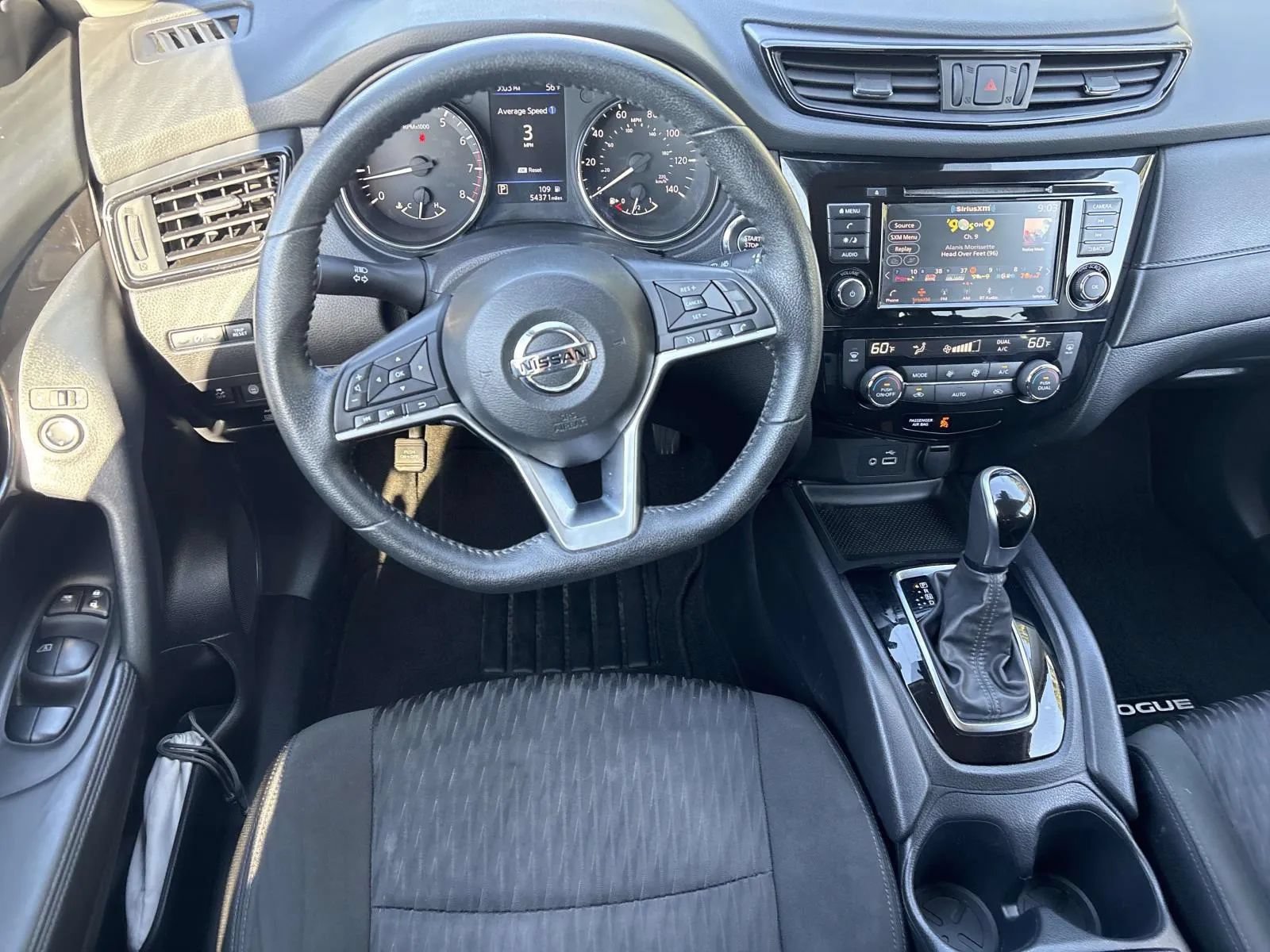 Used 2020 Nissan Rogue SV AWD/4WD image 12
