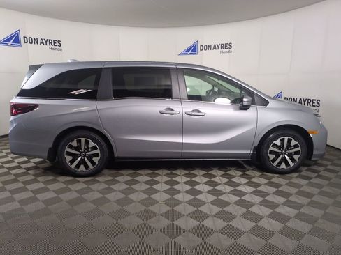 New 2026 Honda Odyssey EX-L image 6