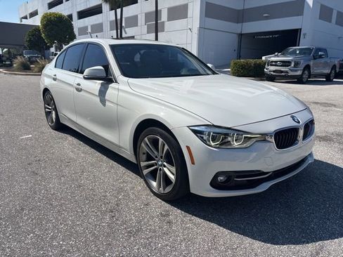 Used 2018 BMW 330i Sedan image 1