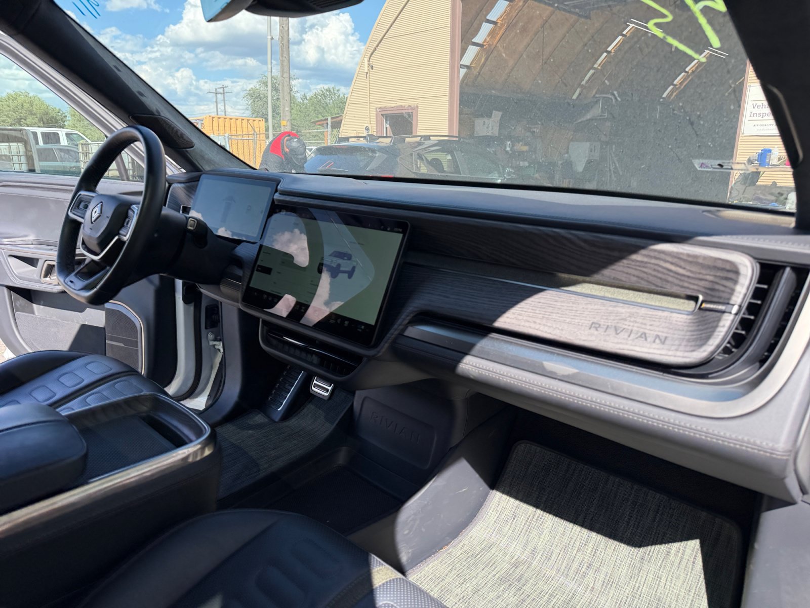 Used 2023 Rivian R1T Adventure Quad AWD/4WD image 16