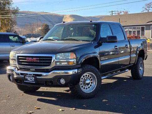 Used 2005 GMC Sierra 2500 SLT w/ Heavy-Duty Power Package image 1