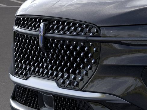 New 2026 Lincoln Nautilus Premier AWD/4WD image 17