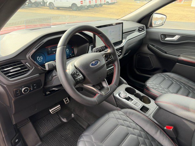 Used 2024 Ford Escape ST-Line Elite w/ Premium Technology Package AWD/4WD image 11
