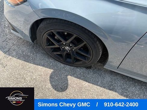 Used 2024 Honda Civic Sport image 2