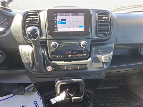 Used 2025 RAM ProMaster 2500 w/ Convenience Group FWD image 15