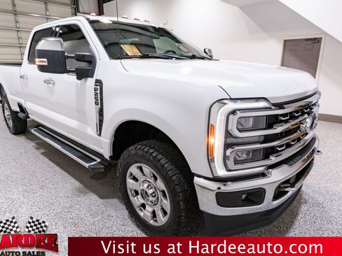 Used 2023 Ford F250 Lariat w/ Chrome Package image 6