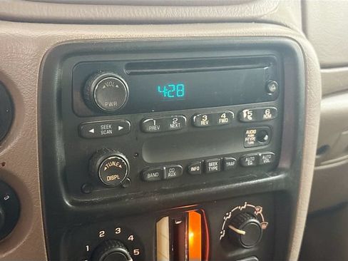 Used 2004 Chevrolet TrailBlazer LS w/ LS Preferred Equipment Group AWD/4WD image 11