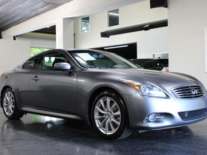 Used 2011 INFINITI G37 Journey w/ Premium Pkg