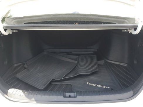 Used 2023 Honda Accord Touring image 7