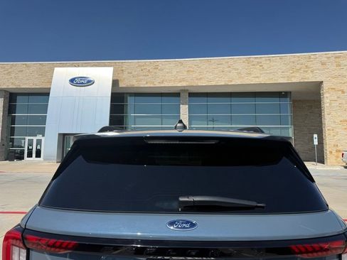 Used 2025 Ford Explorer ST w/ Sun And Sound Package image 6