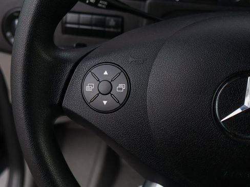 Used 2018 Mercedes-Benz Sprinter 2500 image 22