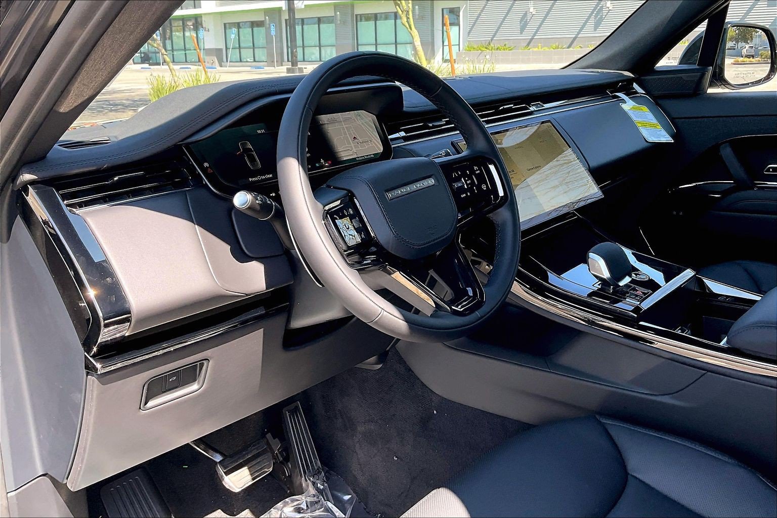 New 2026 Land Rover Range Rover Sport Dynamic SE AWD/4WD image 12