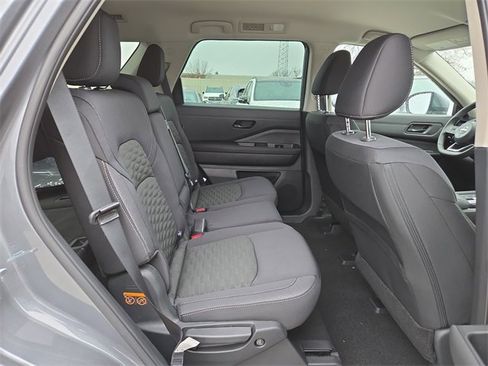New 2025 Nissan Pathfinder SV w/ Black Appearance Package image 14