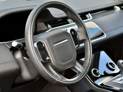 Used 2020 Land Rover Range Rover Evoque SE image 30