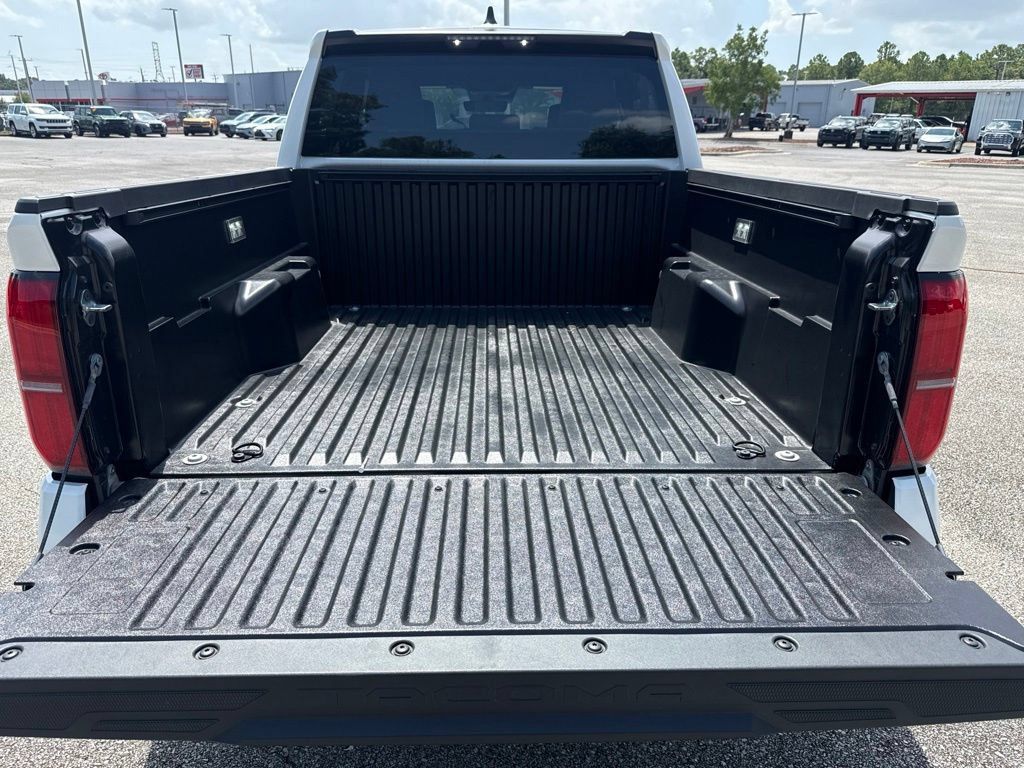 Used 2026 Toyota Tacoma SR5 RWD image 19