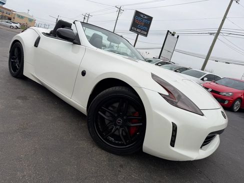 Used 2014 Nissan 370Z Touring w/ Sport Package RWD image 54