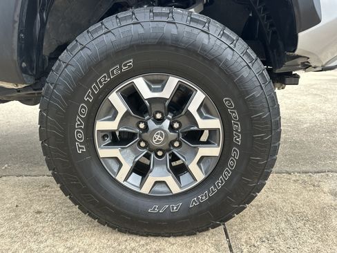 Used 2023 Toyota Tacoma TRD Off-Road RWD image 13