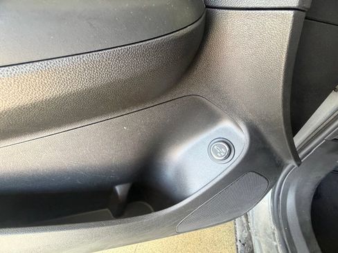 Used 2024 Buick Envista Sport Touring w/ Convenience I Package FWD image 21