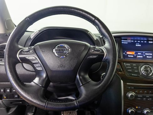 Used 2019 Nissan Pathfinder Platinum AWD/4WD image 34