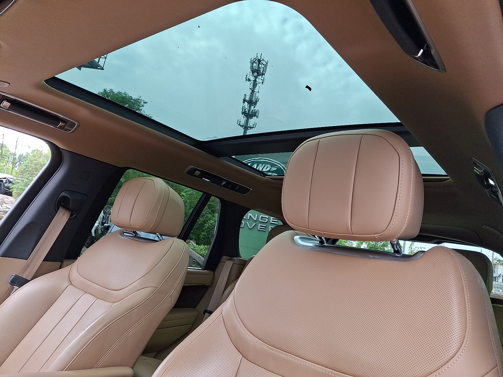 Certified 2023 Land Rover Range Rover SE AWD/4WD image 18