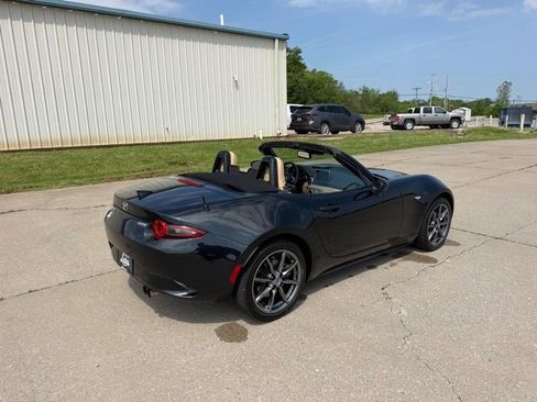 Used 2016 MAZDA MX-5 Miata Grand Touring image 9
