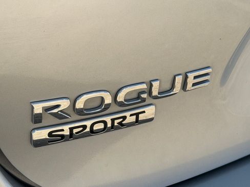 Certified 2022 Nissan Rogue Sport S FWD image 9
