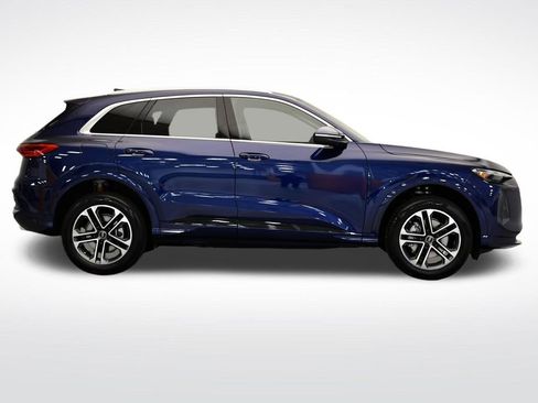 Used 2025 Audi Q5 Premium w/ Convenience Package AWD/4WD image 6
