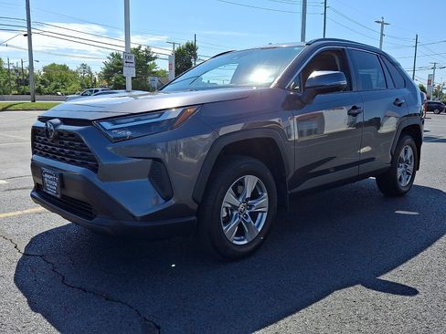Used 2024 Toyota RAV4 XLE AWD/4WD image 3
