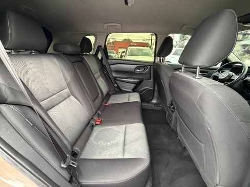 Used 2024 Nissan Rogue SV AWD/4WD image 21