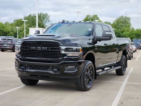 Used 2024 RAM 2500 Laramie w/ Night Edition AWD/4WD image 3