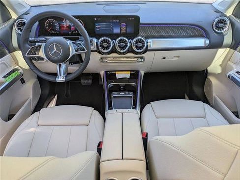 Used 2026 Mercedes-Benz GLB 250 image 14