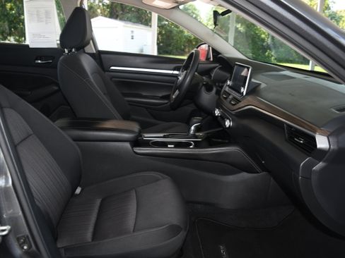 Used 2023 Nissan Altima 2.5 SV image 19