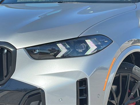 New 2026 BMW X5 xDrive40i w/ M Sport Package image 4