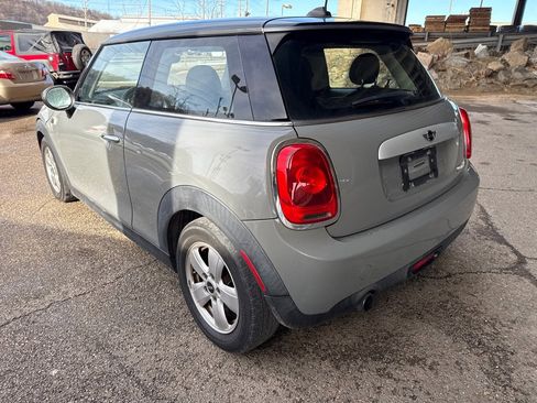 Used 2015 MINI Cooper 2-Door Hardtop image 4