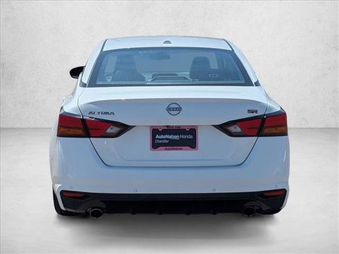 Used 2024 Nissan Altima 2.5 SR FWD image 7
