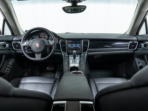 Used 2011 Porsche Panamera 4 AWD/4WD image 19