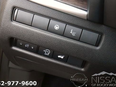 New 2026 Nissan Rogue Platinum AWD/4WD image 25