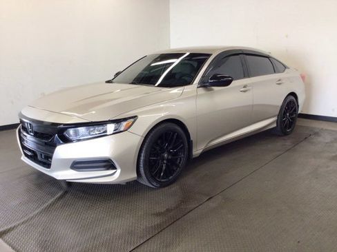 Used 2018 Honda Accord LX image 3