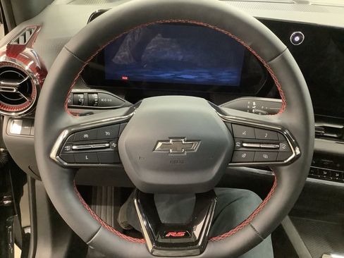 Used 2025 Chevrolet Equinox RS AWD/4WD image 7