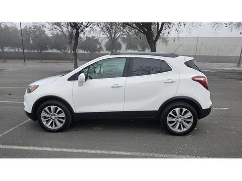 Used 2018 Buick Encore Preferred image 8