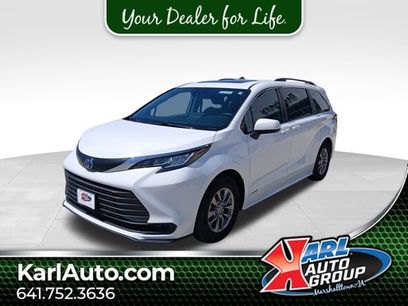Used 2021 Toyota Sienna LE w/ LE Plus Package