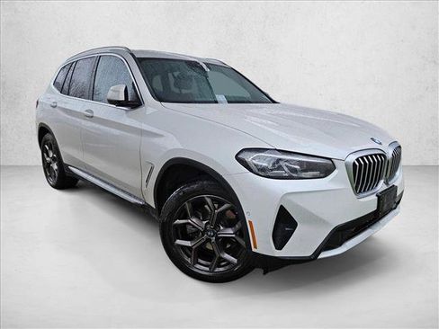 Certified 2024 BMW X3 xDrive30i w/ Convenience Package w/ZPA image 3