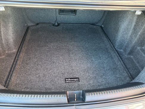 Used 2017 Volkswagen Jetta SE image 17