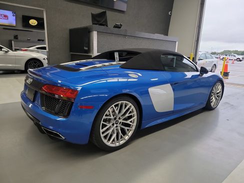 Used 2018 Audi R8 V10 AWD/4WD image 16