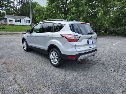 Used 2018 Ford Escape SE FWD image 18