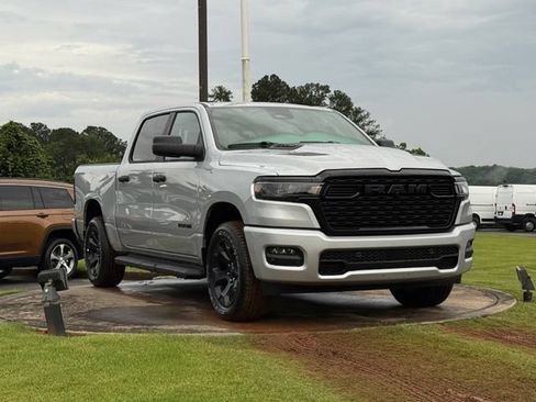 New 2026 RAM 1500 Express AWD/4WD image 9