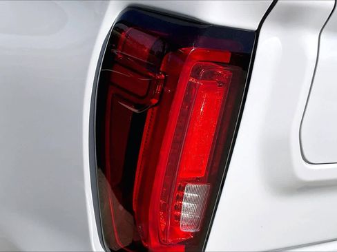 Used 2019 GMC Sierra 1500 SLT image 28